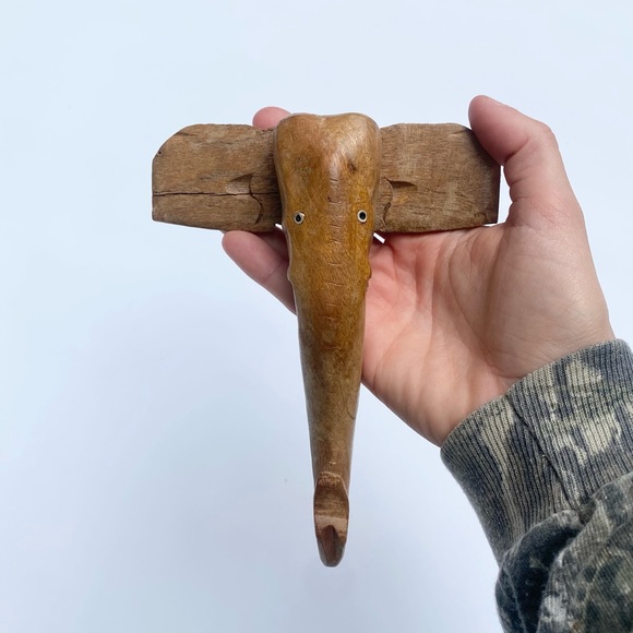 Vintage Hardcarved Wood Elephant Wall Hook Hanger - Picture 4 of 6